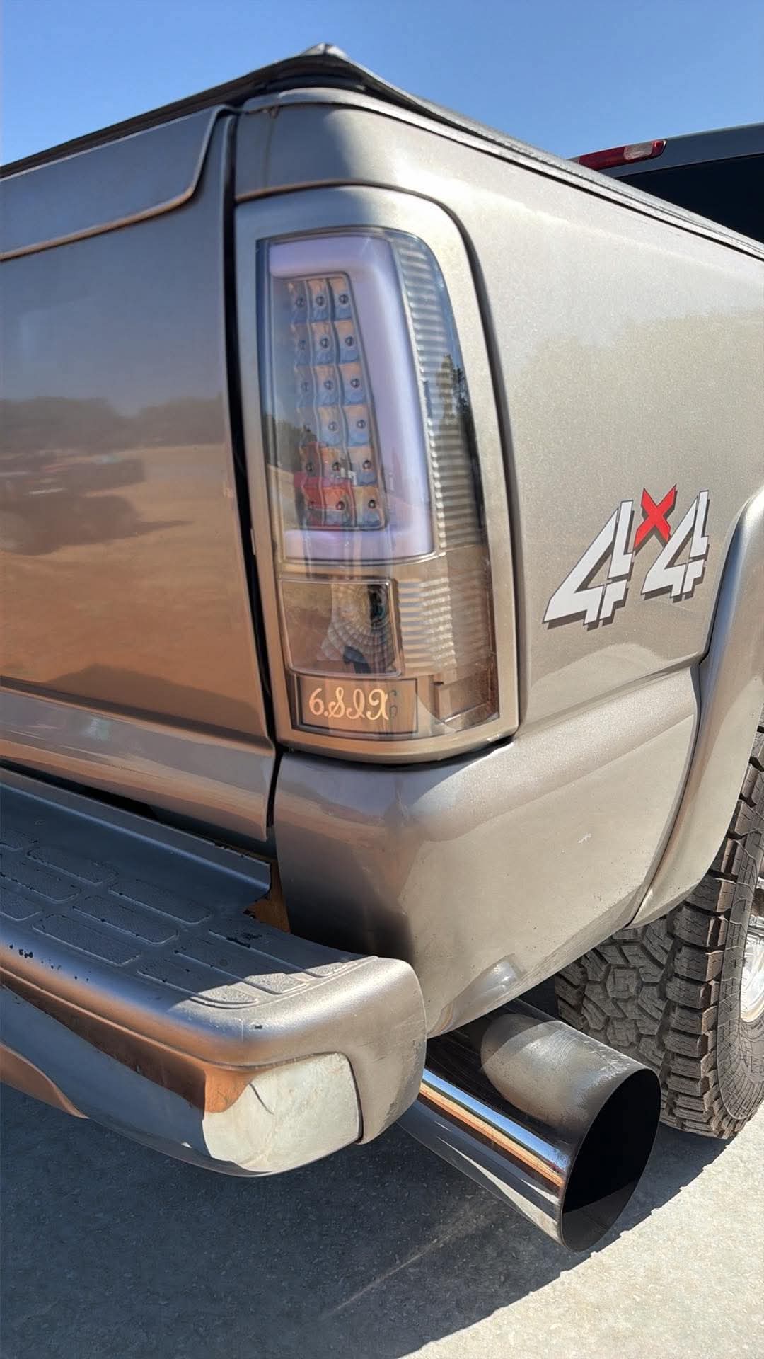 1999-2006 Chevy Silverado / GMC Sierra Tail Lights